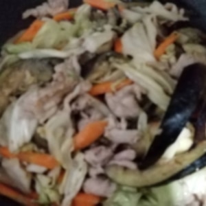 椎茸・なす・キャベツと豚肉の醤油みそ炒め